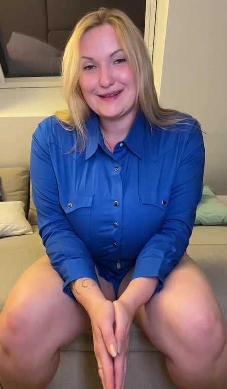 Kira Liv photo 55