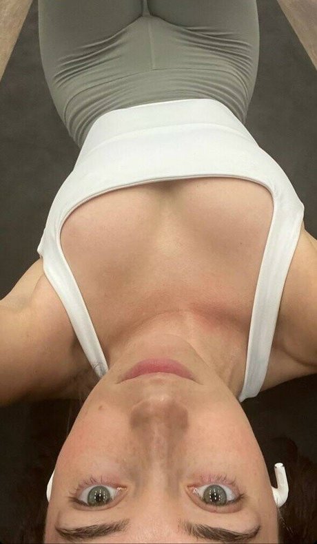 Kira Schmitt photo 28