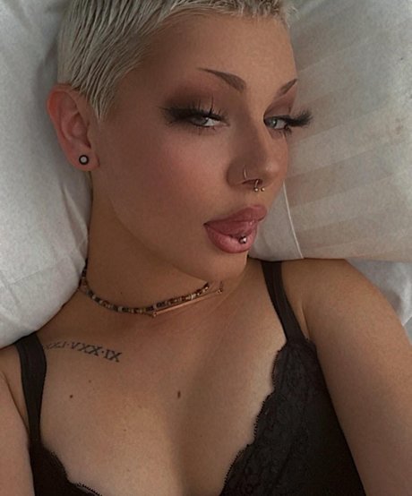 Kirstin Anderson photo 30