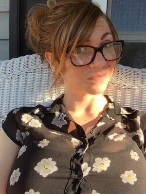 Kirsty photo 12