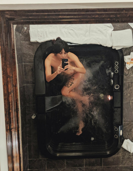 KissingHigh photo 155