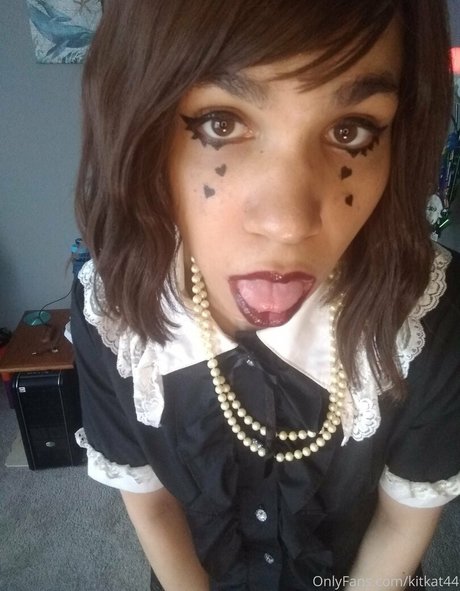 Kitkat44 photo 69