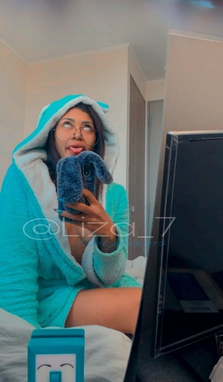 Kittenminxie photo 16