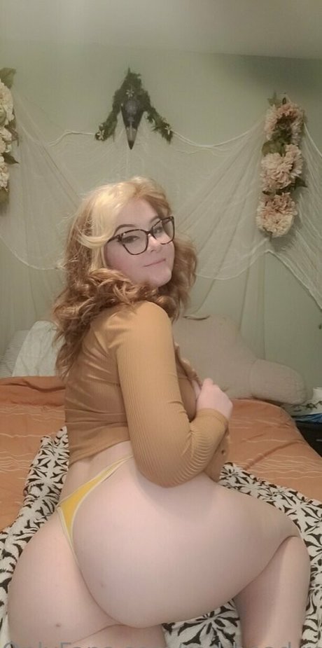 Kittenminxie photo 21