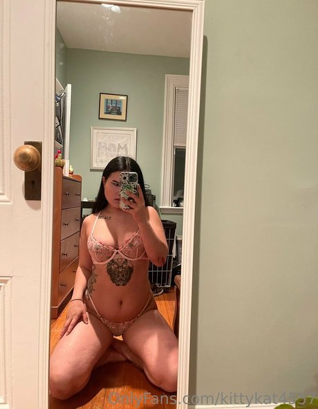 Kittykat4557 photo 37