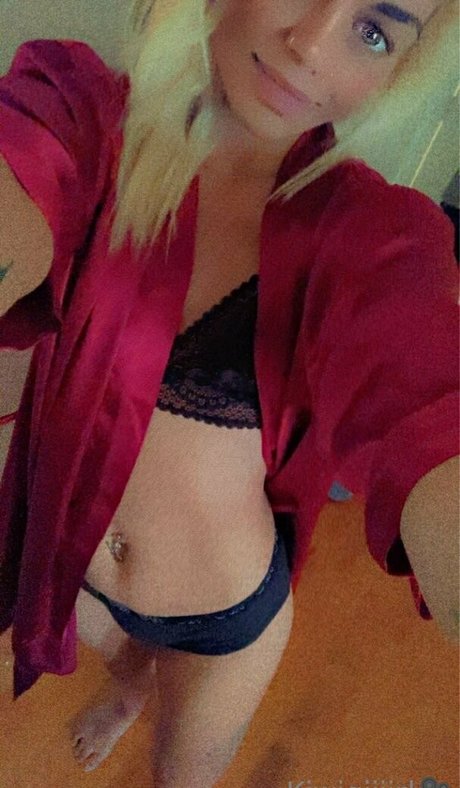 Kiwigiiiirl photo 13
