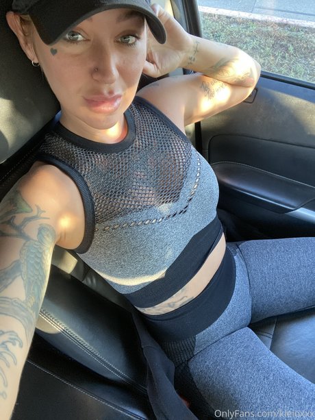 Kleio Valentien photo 53