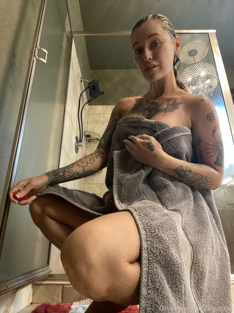 Kleio Valentien photo 91