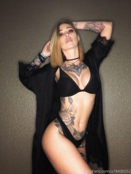 Kleio Valentien photo 521