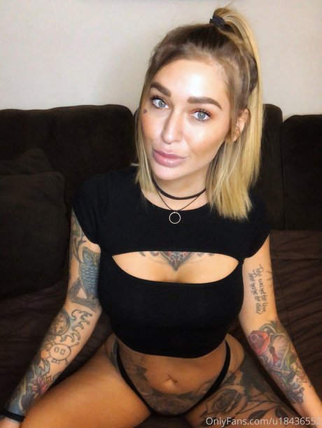 Kleio Valentien photo 635