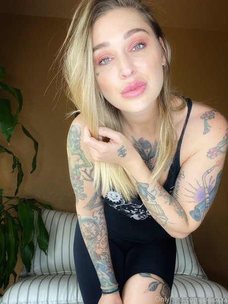 Kleio Valentien photo 687