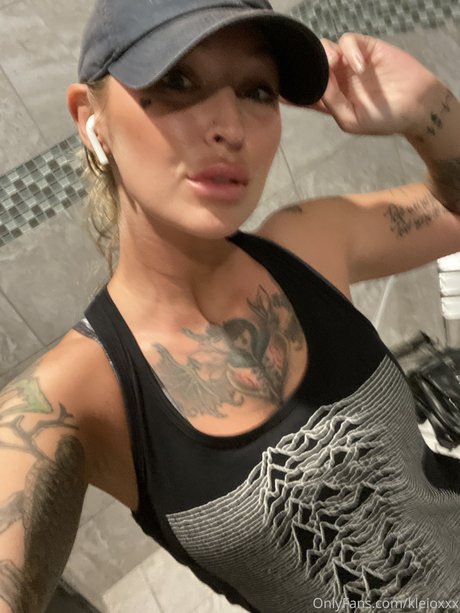 Kleio Valentien photo 852