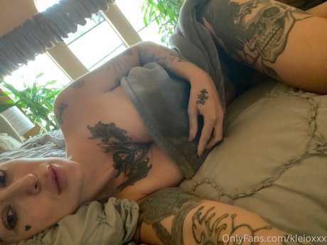 Kleio Valentien photo 877