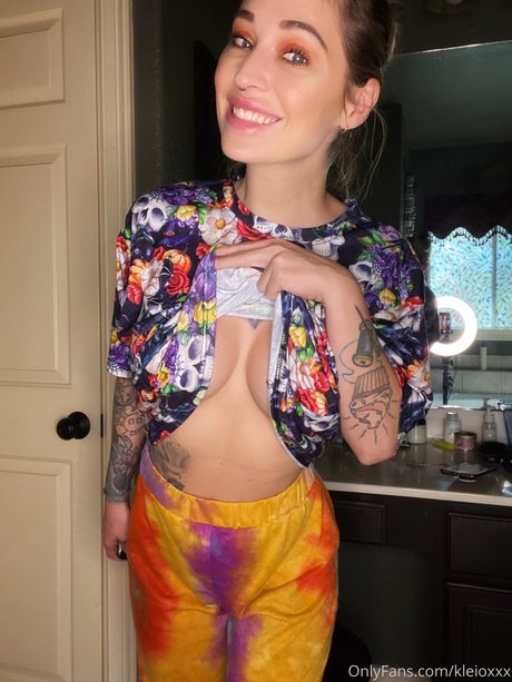 Kleio Valentien photo 890