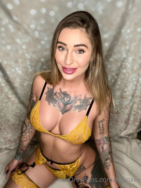 Kleio Valentien photo 970