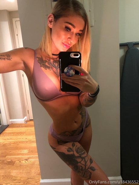 Kleio Valentien photo 1051