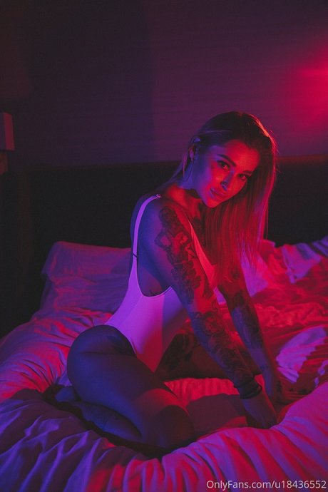 Kleio Valentien photo 1056