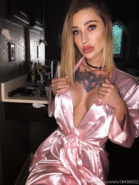 Kleio Valentien photo 1082