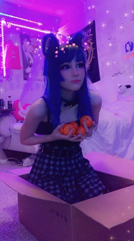 Koneko Mari photo 500
