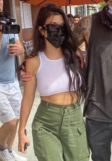 Kourtney Kardashian photo 90