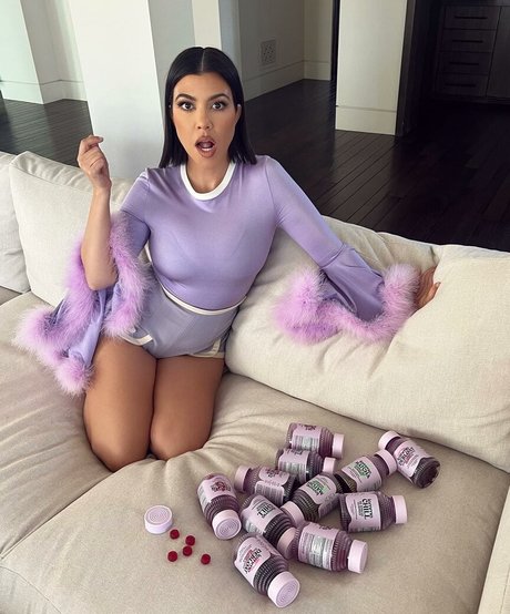 Kourtney Kardashian photo 101