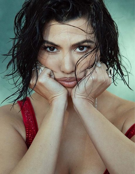 Kourtney Kardashian photo 277