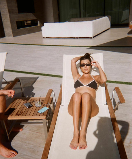 Kourtney Kardashian photo 286