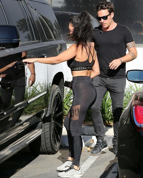 Kourtney Kardashian photo 307