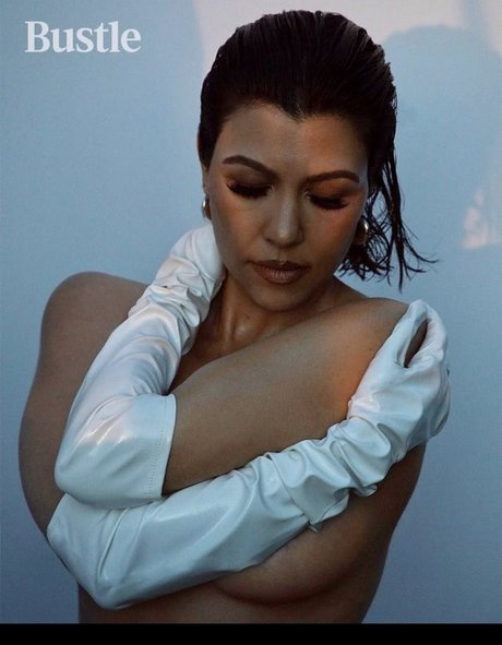 Kourtney Kardashian photo 312