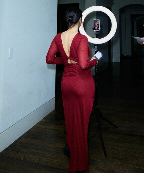 Kourtney Kardashian photo 325
