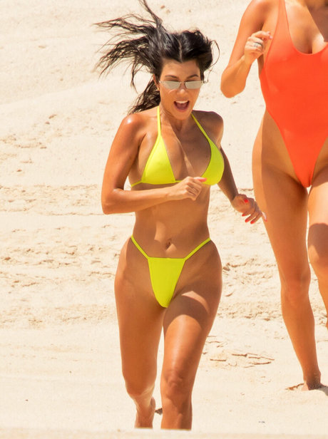 Kourtney Kardashian photo 369