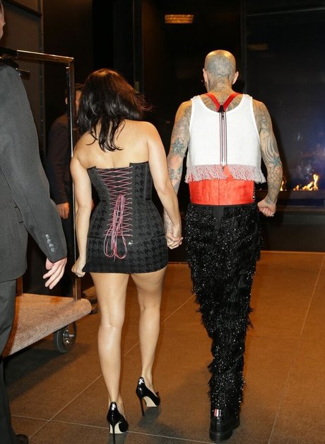 Kourtney Kardashian photo 494