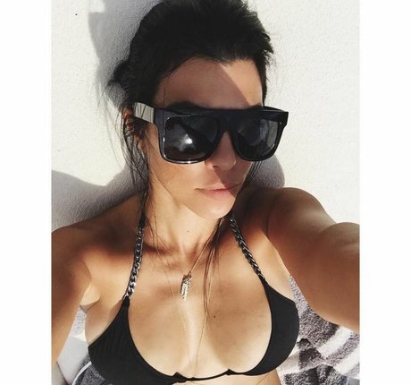 Kourtney Kardashian photo 507
