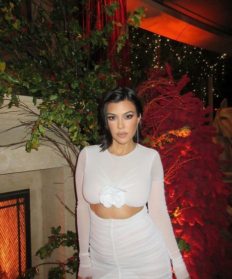 Kourtney Kardashian photo 670