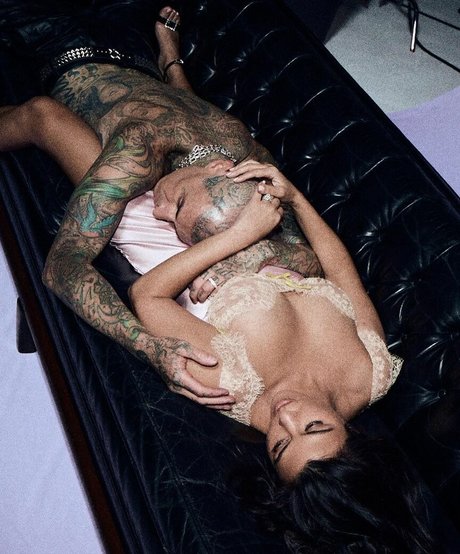 Kourtney Kardashian photo 690