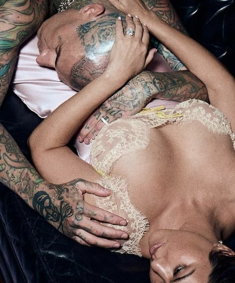 Kourtney Kardashian photo 693