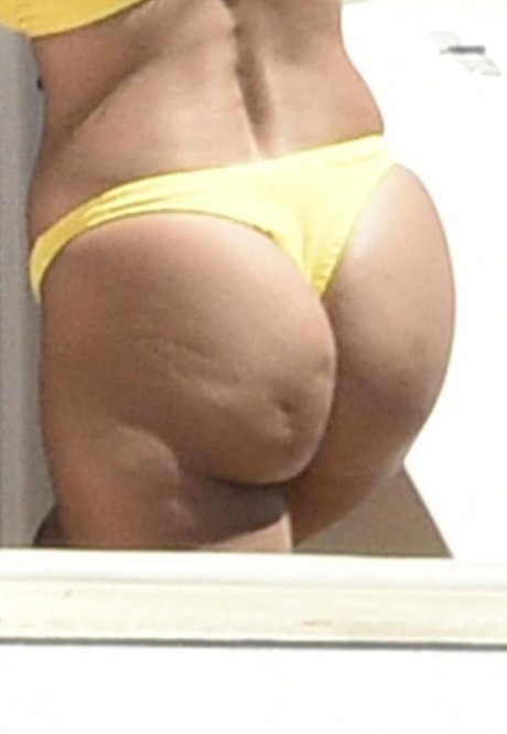 Kourtney Kardashian photo 723