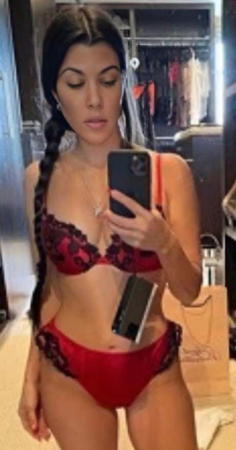 Kourtney Kardashian photo 743