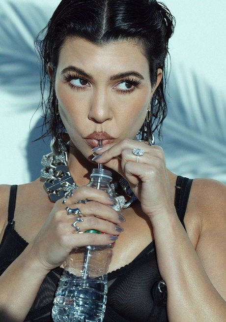 Kourtney Kardashian photo 776