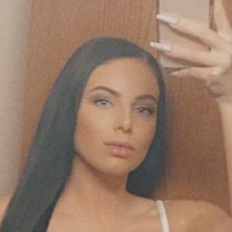 Kourtneyyoung__ photo 5