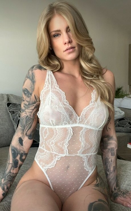 Krista M Arie photo 18
