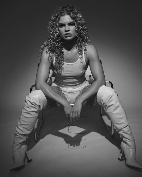 Kristen Conger photo 72