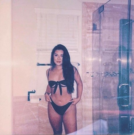 Kristina Ho photo 21