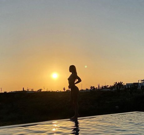 Kristy Garett photo 4