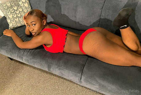 Krisy Sexting Queen photo 20