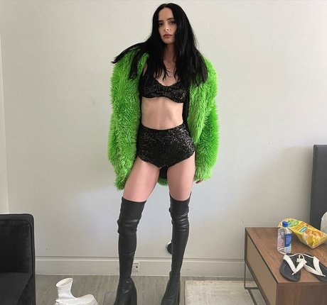 Krysten Ritter photo 87
