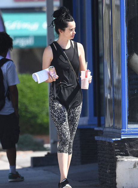 Krysten Ritter photo 90