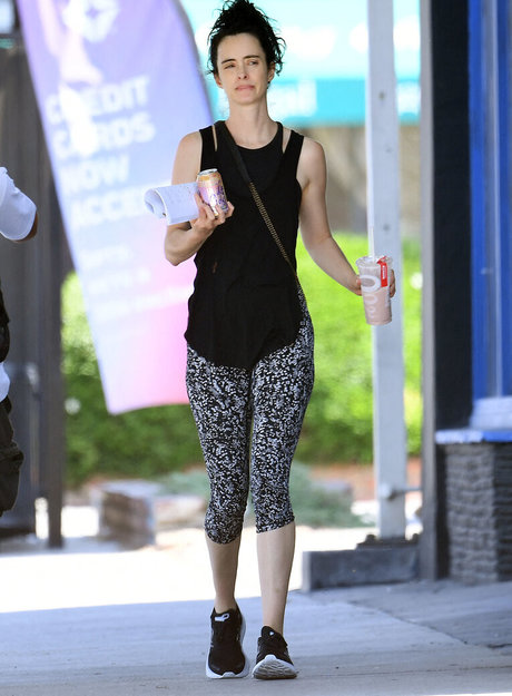 Krysten Ritter photo 92