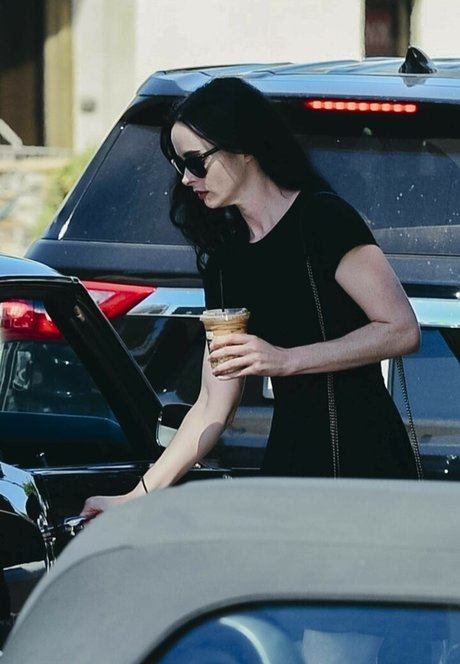 Krysten Ritter photo 168