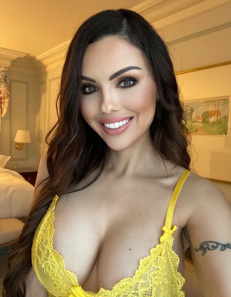 Krystle Lina photo 54